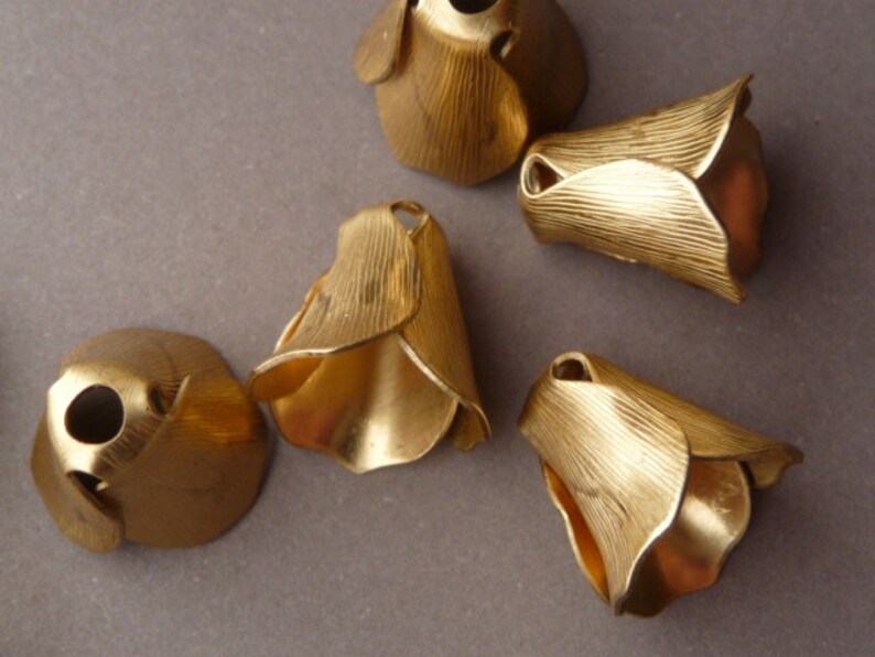 4 Flower Bud Bead Caps in Brass
