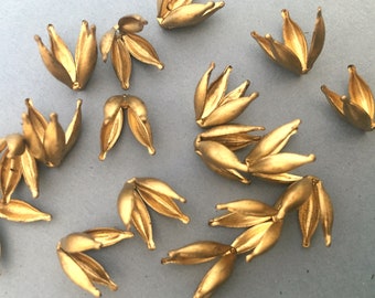 4 Bead Caps - Raw Brass Floral - Tulip