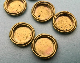 4 runda mässingsringar 14 mm filigrankantfäste i rep