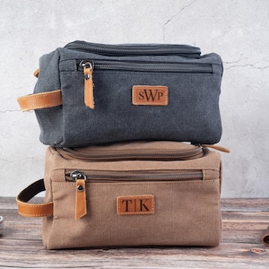 Personalisierte Segeltuch Reisetasche, Kulturtasche für Herren, Kulturtasche aus Leder mit Gravur, Trauzeuge Geschenk, Dopp Kit Tasche, Gastgeschenke für die Hochzeit