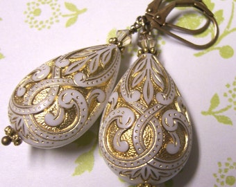 Romantic Vintage Style Teardrop Earrings