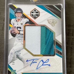 Trevor Lawrence Rpa /99 Fútbol Americano Limitado NFL HOT PACKS 2 auto/Mem/Slab/numerado - 7 Novatos