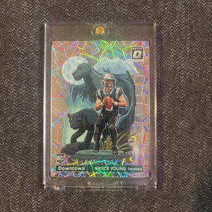 Pack de chasseurs Bryce Young du centre-ville avec 2 coups sûrs (Auto/Mem) + 5 recrues LIRE