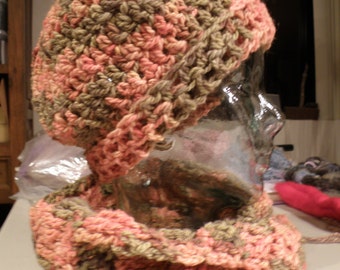 Pill Box Hat and Moebius Scarf Pattern