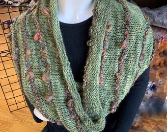 Novelty Cowl Pattern