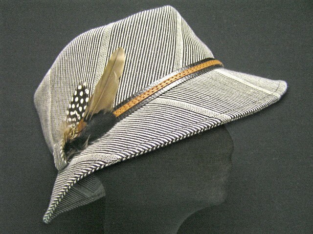 UNISEX AKUBRA Style Fabric Hat with Feathers