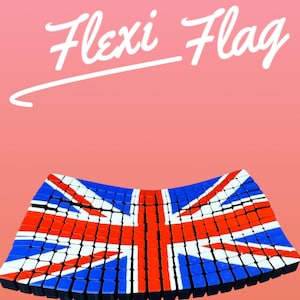 Könnte beinhalten: Ein Flexi Flag, ein Puzzlespiel in Form der britischen Flagge. Die Flagge besteht aus roten, weißen und blauen Quadraten. Die Worte "Flexi Flag" sind in weißer Schrift über der Flagge geschrieben.