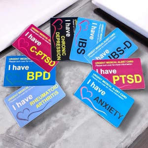 Medische waarschuwingskaarten Acht ontwerpen - optie om te personaliseren met naam en informatie over noodgevallen - PTSS, depressie, artritis, PDS, borderline-stoornis, angst