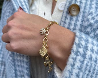 Pulsera con dijes personalizados rellenos de oro de 18 quilates / Elija 5 o 6 dijes