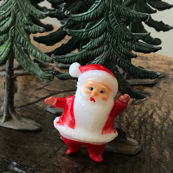 Mini SANTA Xmas Decoration, Christmas Ornament, Antique Holiday. Retro Kitsch Gift Wrap Collectable. Dancing Plastic Painted Santa Claus Toy