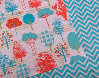 Mod Trees on White Reversible Cloth Lunch Napkin Set