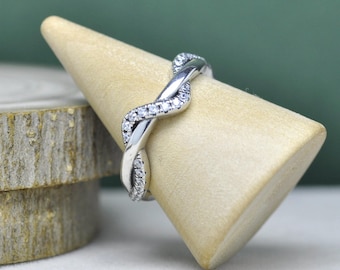 Anillo de ondas entrelazadas brillantes de plata de ley 925