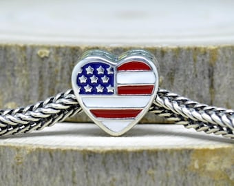 パンドラ シンガポール国旗 ハートチャーム | 彼女へのギフト