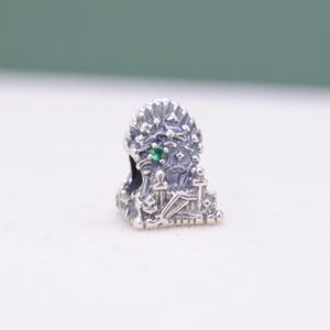 Dije de trono de hierro de plata de ley 925 / Pulseras de dijes compatibles / Joyería hecha a mano para mujeres y niñas / Regalo de cumpleaños / Regalo para ella