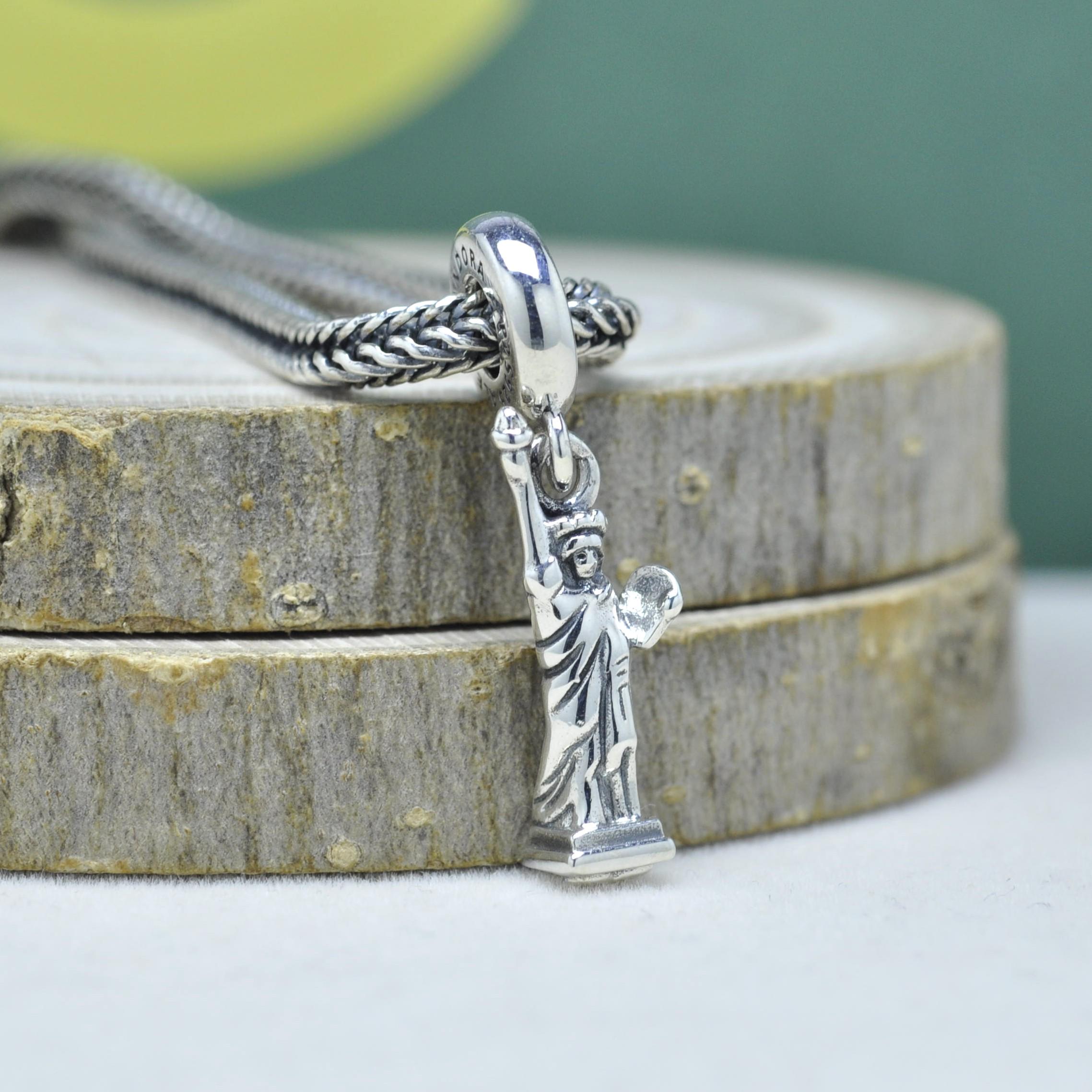 スターリングシルバー製 自由の女神像 ニューヨーク アメリカ合衆国