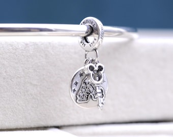 Charm colgante de llave y castillo de Mickey en plata de ley hecho a mano