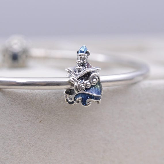 キャラクターグッズ PANDORA ディズニーパークス限定 ソーサラーハット