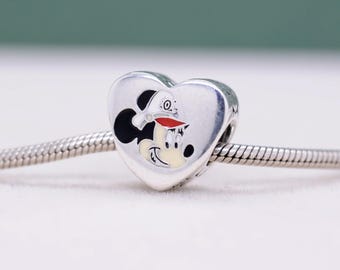 Charm de corazón de Mickey Mouse Love Cruise Line en plata de ley