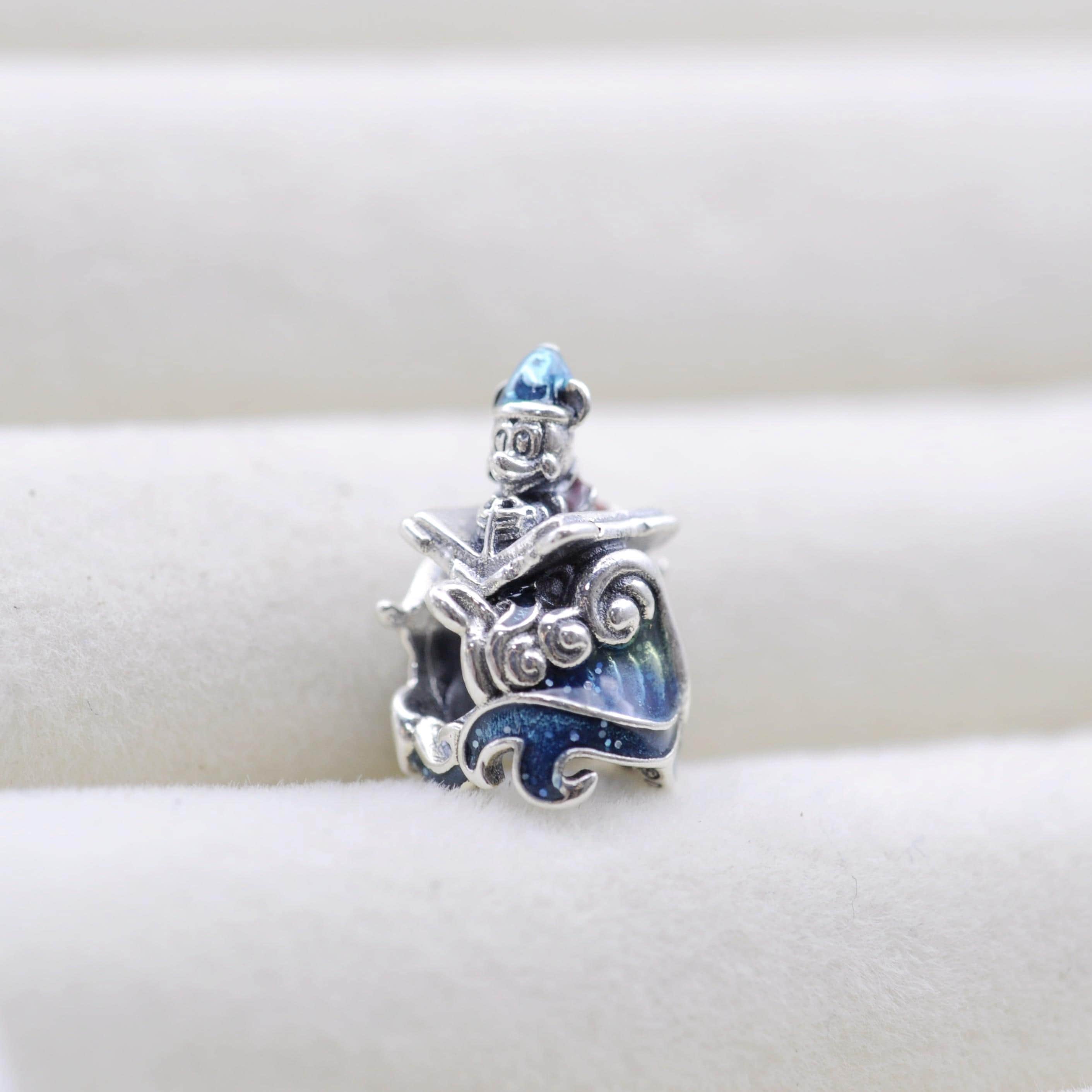 PANDORA ディズニーパークス限定 ソーサラーハット チャーム ミッキー