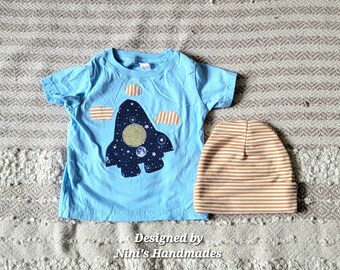 Space Ship Baby Tee and Hat Set, Baby space ship theme, Baby space outfit, babyshower boys gift, blue baby gift, space ship themed