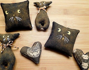 Primitive Halloween  Black Cats, Pillow Tucks and Hearts, Gift Under 20, Black and White Cat Hearts, Fall Bowl Fillers, Wreath Attachments