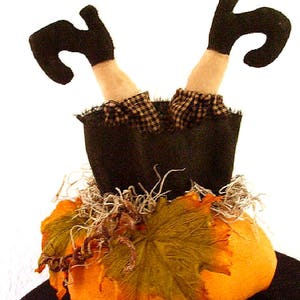 Halloween Witch Legs Sewing Pattern / Pumpkin Sewing Pattern / Instant Download / Witch Legs in Pumpkins image 3