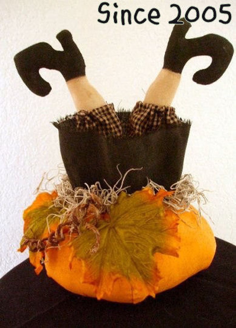 Halloween Witch Legs Sewing Pattern / Pumpkin Sewing Pattern / Instant Download / Witch Legs in Pumpkins image 8
