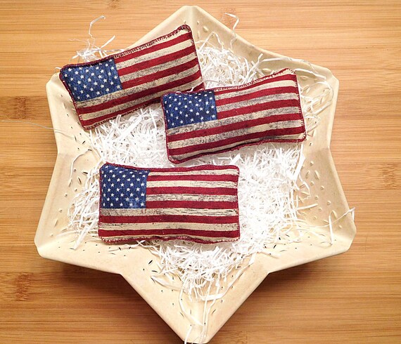 Primitive Americana Bowl Fillers Flag Fire Cracker Star Hat ornies Paper Patten