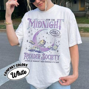 Night Owl Reader Shirt, Late Night Reading Club Tee, Trendy Bookworm Shirt, Cute Book Lover Gift, Cozy Bookish Tee, Reader Aesthetic