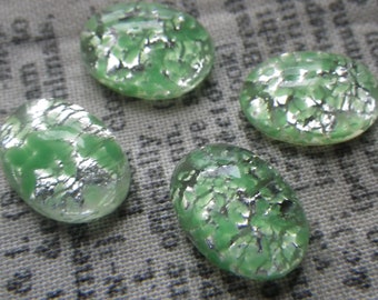Peridot Green Silver Vintage Harlequin Glass Opal 14x10mm Oval Cabochons 4 Pc