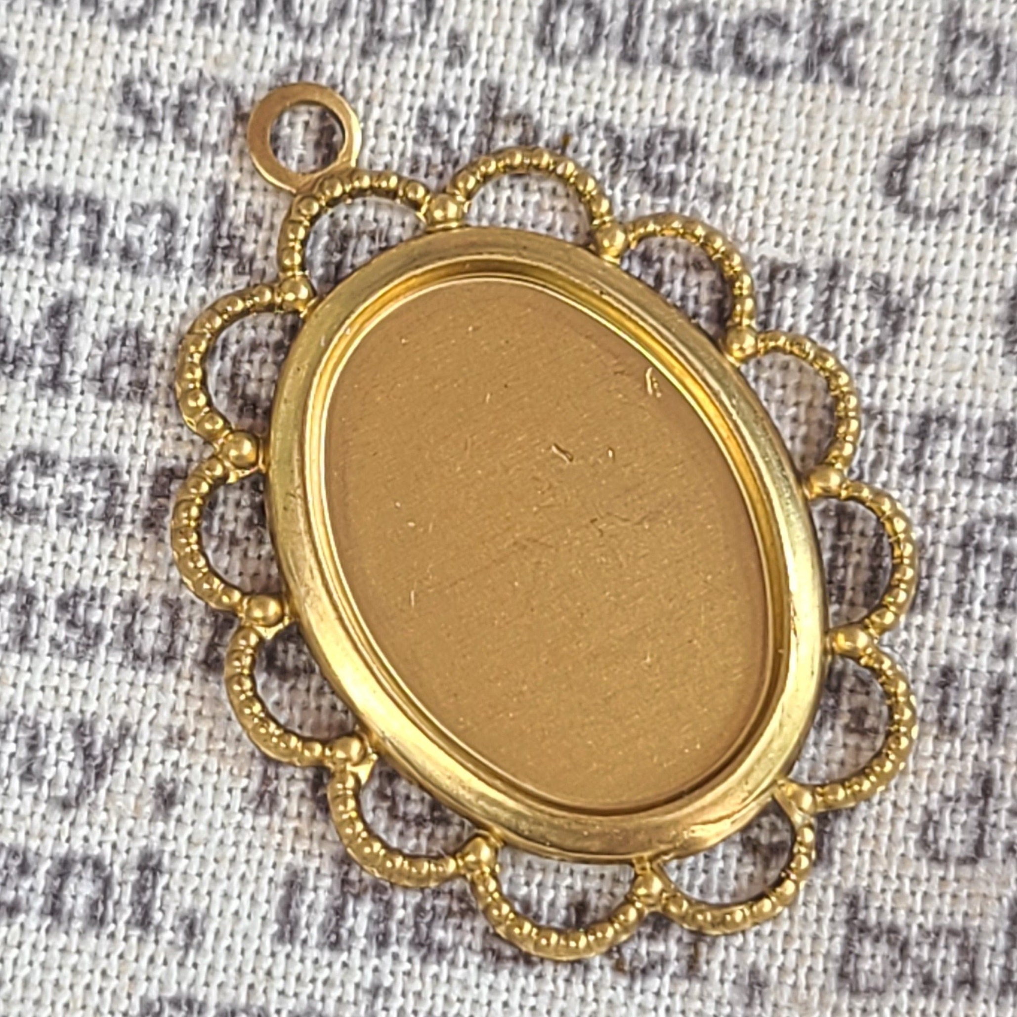 Lacy Brass 14x10mm Oval Portrait Settings or Bezels With Loop 4 Pcs - Etsy