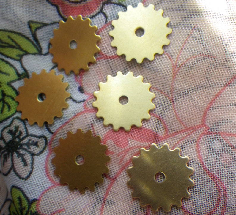 Small Solid Sprockets Gear or Cog Charms Brass Stamp Blanks 16mm 6 Pcs image 2