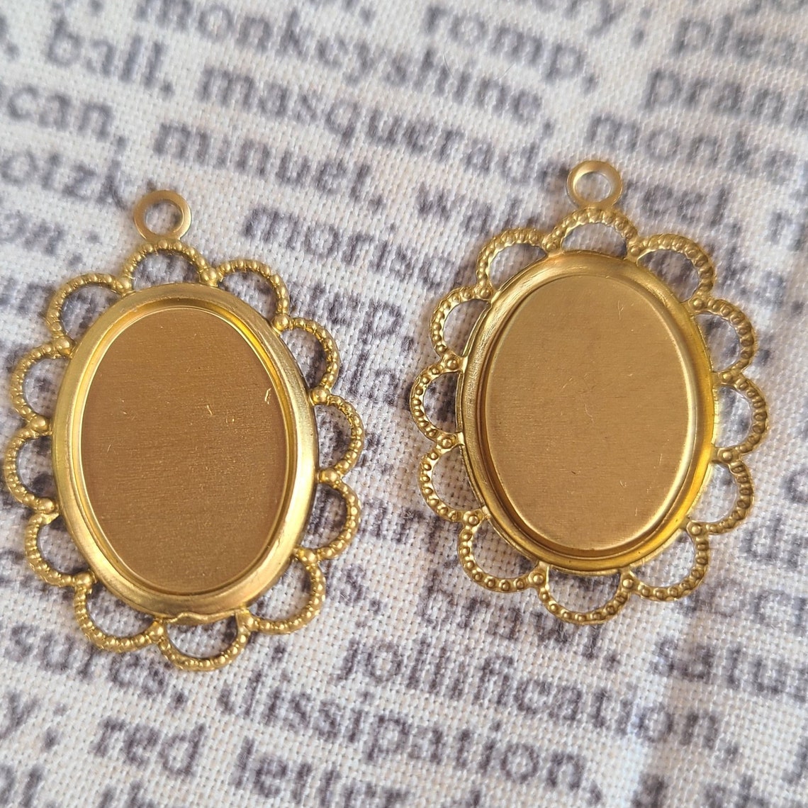 Lacy Brass 14x10mm Oval Portrait Settings or Bezels With Loop 4 Pcs - Etsy