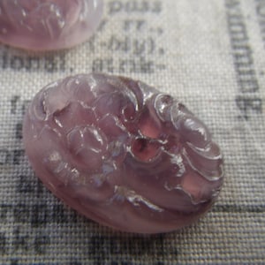 Japanese Molded Flower Motif Translucent Amethyst Purple 18x13mm Vintage Oval Cabs 4 Pcs