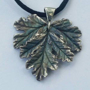 Silver Geranium Necklace image 1