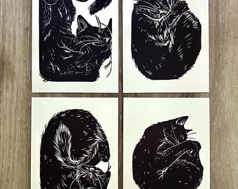 Juego de láminas Giclée de 4 x 6 pulgadas con adorables linograbados de gatos negros • Ilustraciones originales de animales en linograbado • Regalo de decoración para el hogar con arte de gatos • Blanco y negro