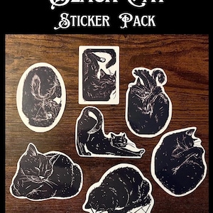 Puede incluir: Un paquete de pegatinas Black Cat con siete adhesivos troquelados individuales que muestran ilustraciones en blanco y negro estilo linograbado de gatos en varias posturas de descanso y estiramiento. El texto Black Cat Sticker Pack aparece arriba.