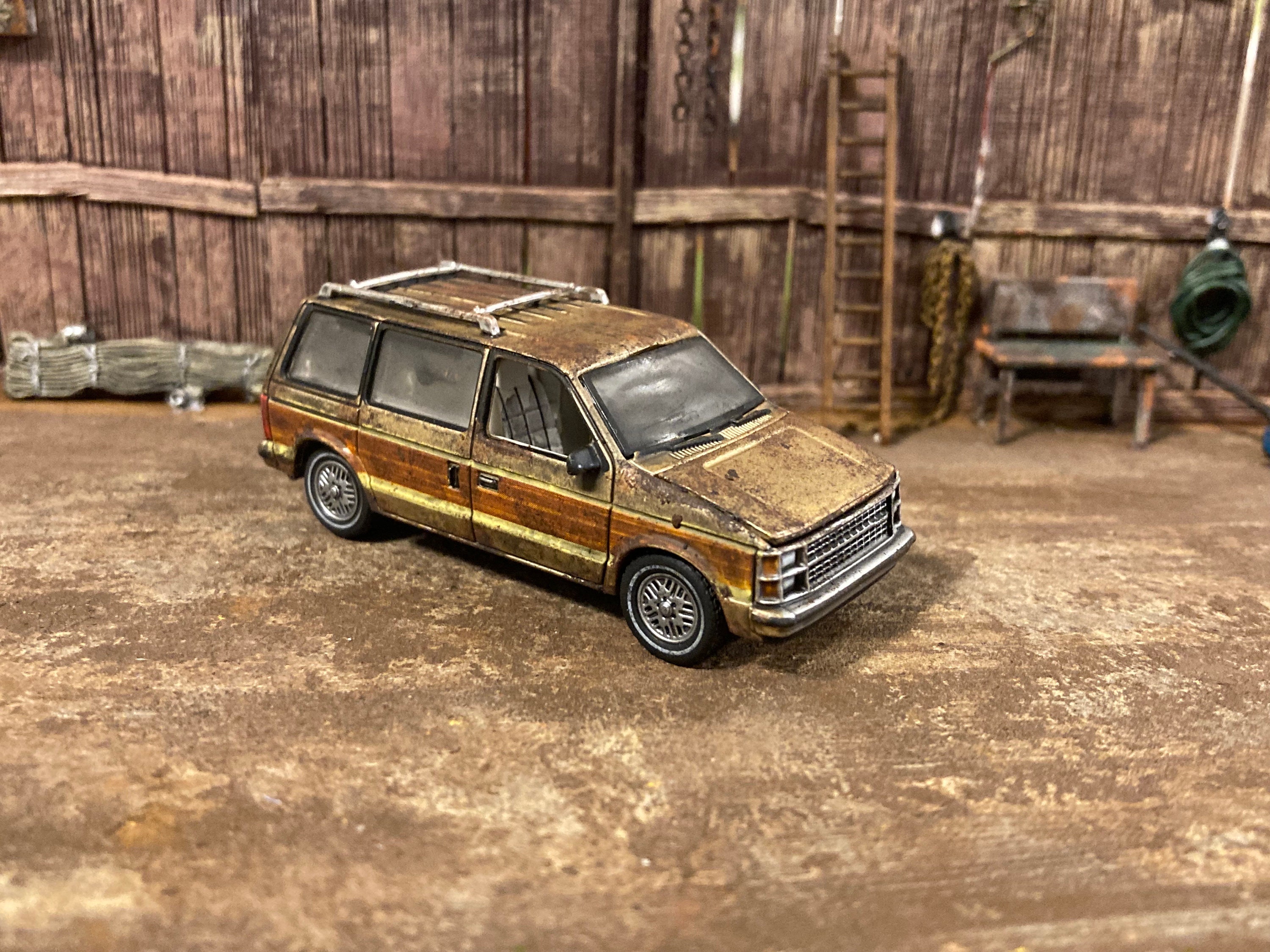 1984 Dodge Caravan Minivan Van Customized 1/64 Scale Diecast Car