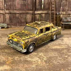 1970 Checker Marathon Taxi Cab Customized 1/64 scale Diecast Car. Custom Barn Find Style Weathered Rusty Car For Junkyard Diorama Greenlight