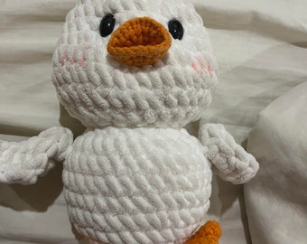 Pato blanco y naranja hecho a mano Amigurumi - Juguete de peluche de patito de ganchillo suave - Linda decoración de guardería o regalo de peluche para niños