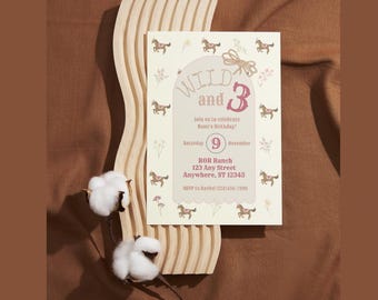 Plantilla de invitación de cumpleaños con temática de caballos salvajes y tres chicas