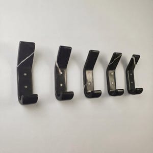 ハンドメイドのアレクサンダーブラックマーブルウォールフック：ミニマリストなホームデコレーション