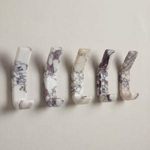 Gancio da parete in marmo Calacatta Viola fatto a mano: portachiavi, gioielli e appendiabiti