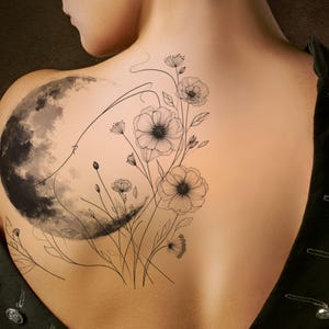 月と花のタトゥーデザイン：印刷可能なテンプレート（すぐにダウンロード可能）