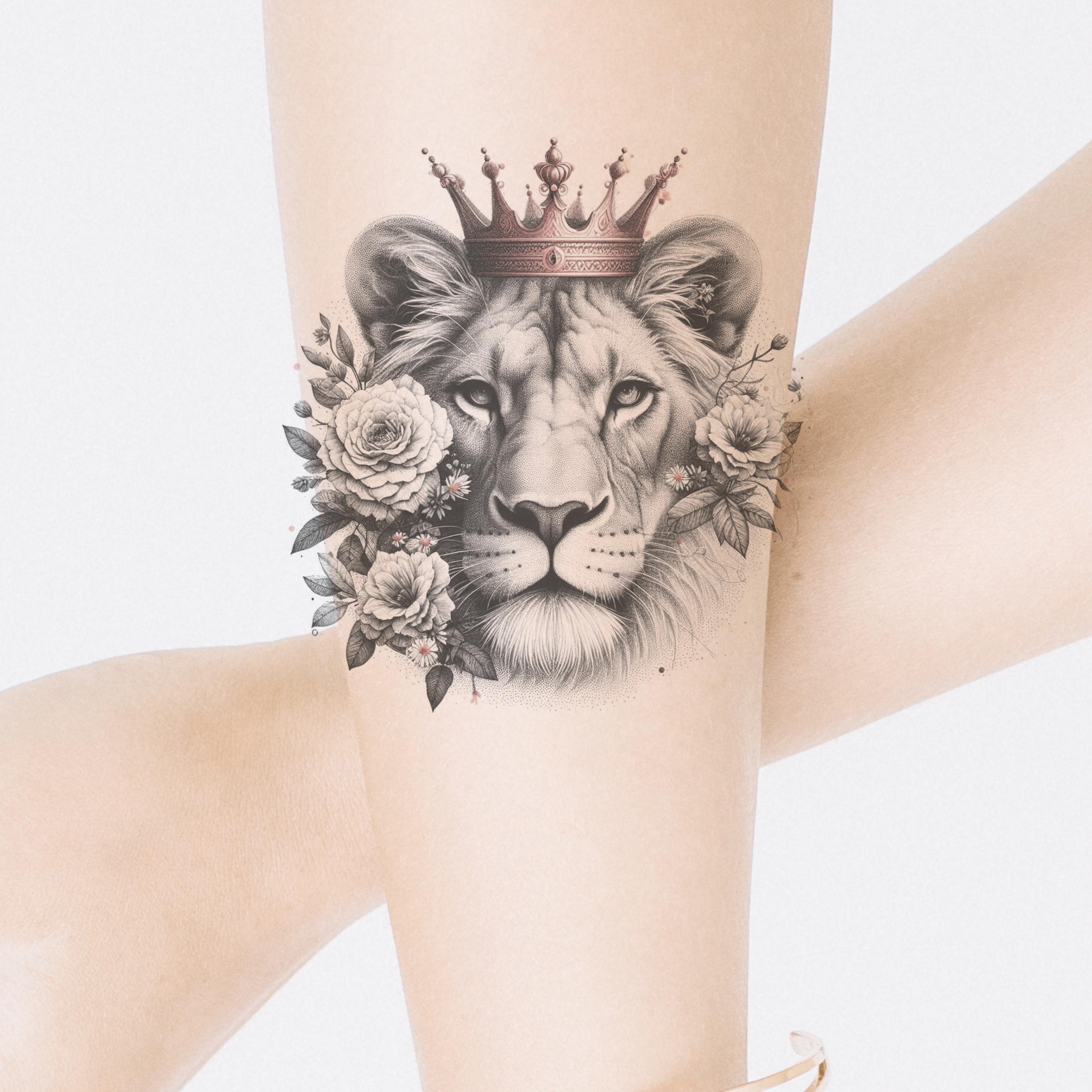 Needing hands tattoo ideas. Preferably animal or nature themed. More  detailed the better. Have a finger tattoo that comes up on my hand a little  bit already but not too much. Wanting, image size:3000x3000