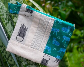 Electric Tiger Linen Zipper Pouch