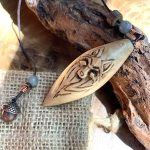 Handmade hornbeam wood pendulum, woodspirit, handmade divinatory pendulum, shaman, dowsing, magnetism, spirituality