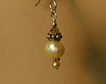 Fresh water pearls, Swarovski crystal and Bali sterling silver beaded pierced earrings