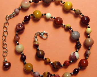 Hand knotted natural Moukaite gemstone beaded and silver necklace