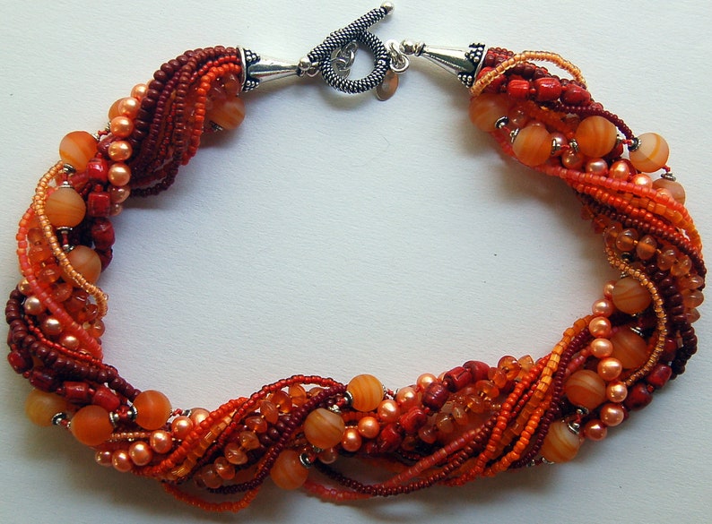 Orange necklace image 3